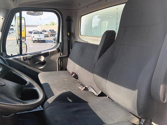 2016 Freightliner M2 106