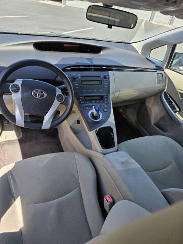2011 Toyota Prius Two