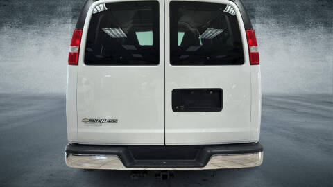 2018 Chevrolet Express LT 2500