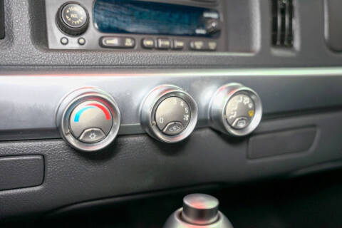 2004 Chevrolet SSR LS