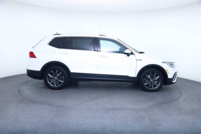 2022 Volkswagen Tiguan SE