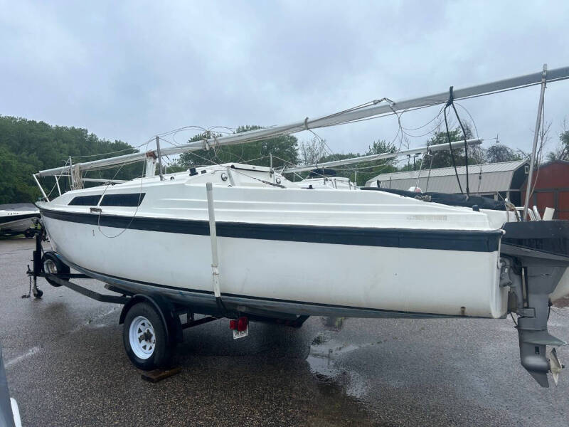 1994 MacGregor 26' Sailboat