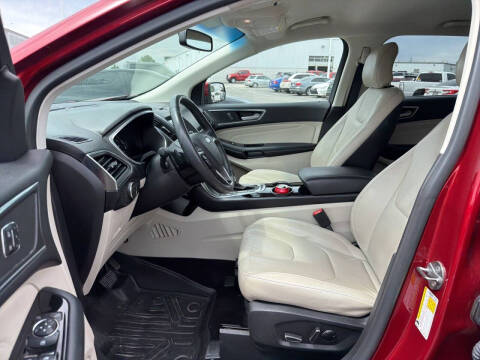 2016 Ford Edge Titanium