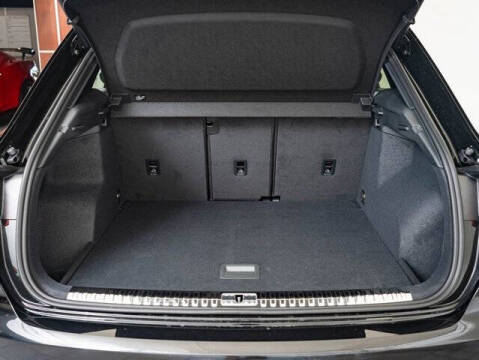 2025 Audi Q3 quattro S line Prem Plus 45 TFSI