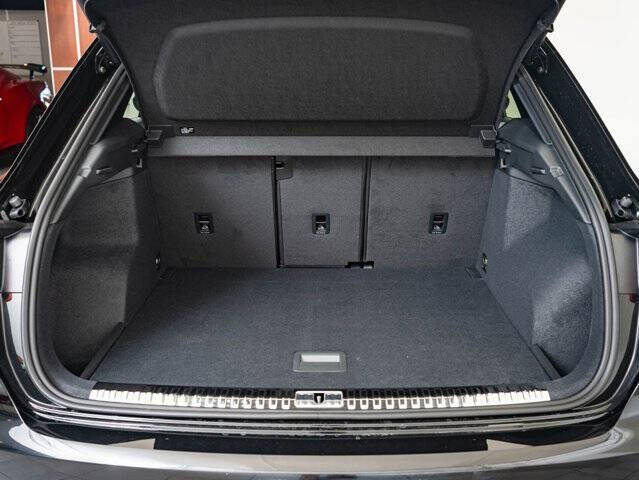 2025 Audi Q3 quattro S line Prem Plus 45 TFSI