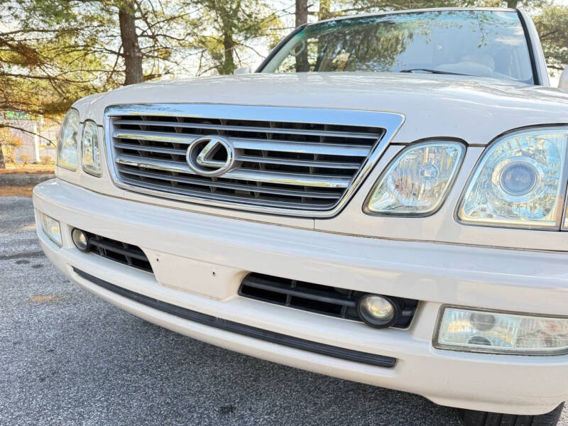 2003 Lexus LX 470 photo 10