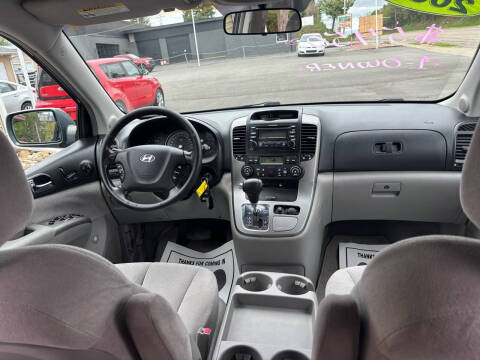 2007 Hyundai Entourage SE