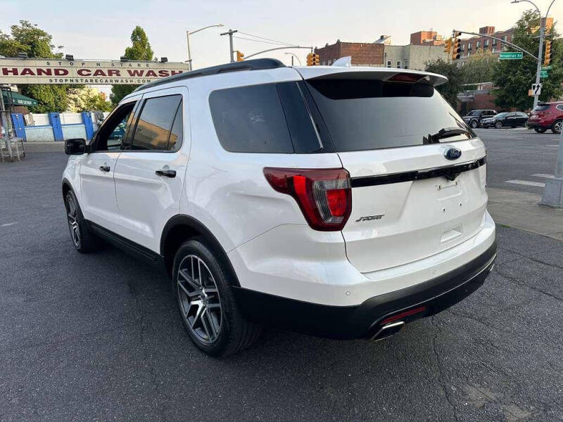 2017 Ford Explorer Sport
