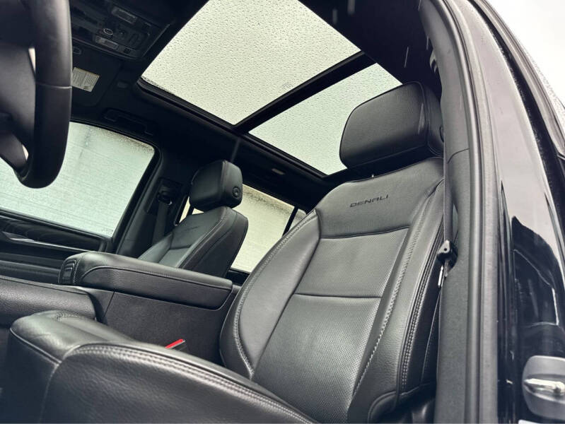 2023 GMC Yukon XL Denali