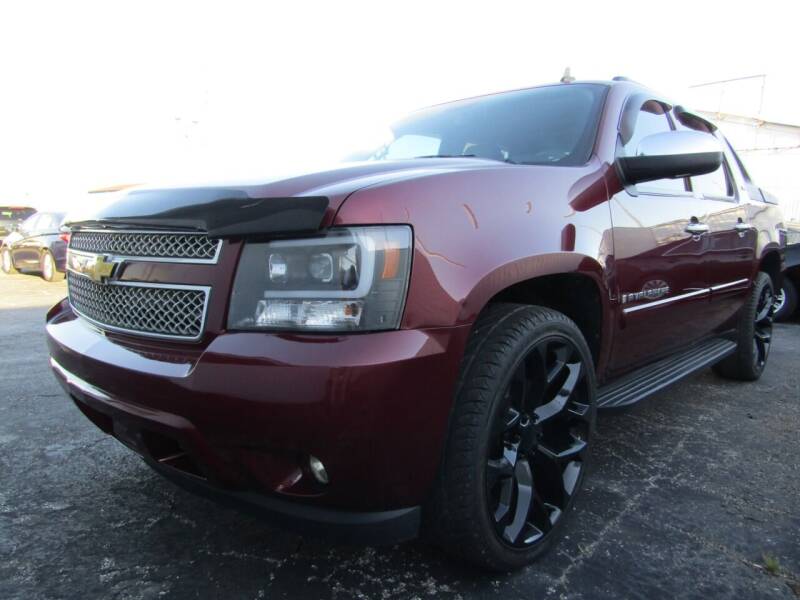 2008 Chevrolet Avalanche for sale at AJA AUTO SALES INC in South Houston TX