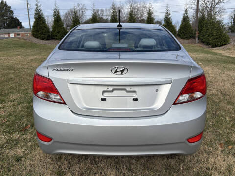 2017 Hyundai Accent SE