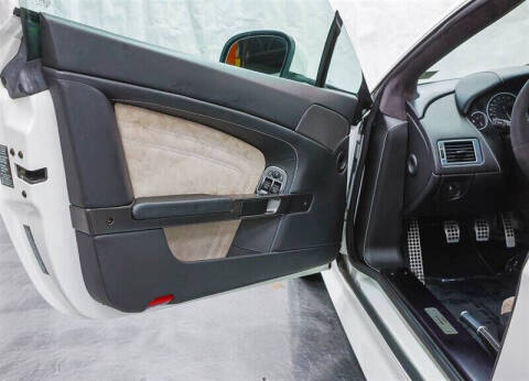 2011 Aston Martin V12 Vantage