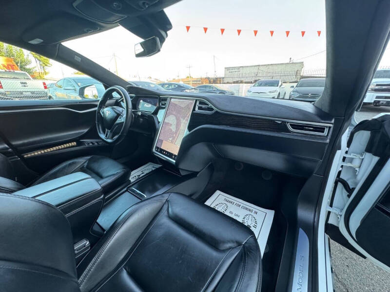 2016 Tesla Model S 75D