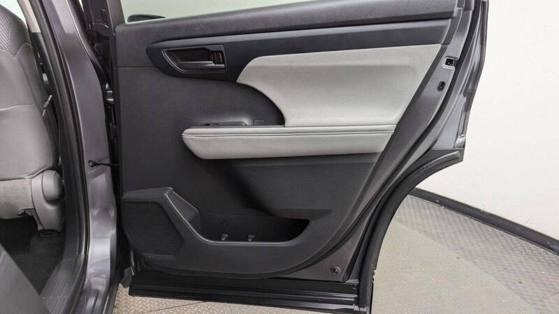 2021 Toyota Highlander L