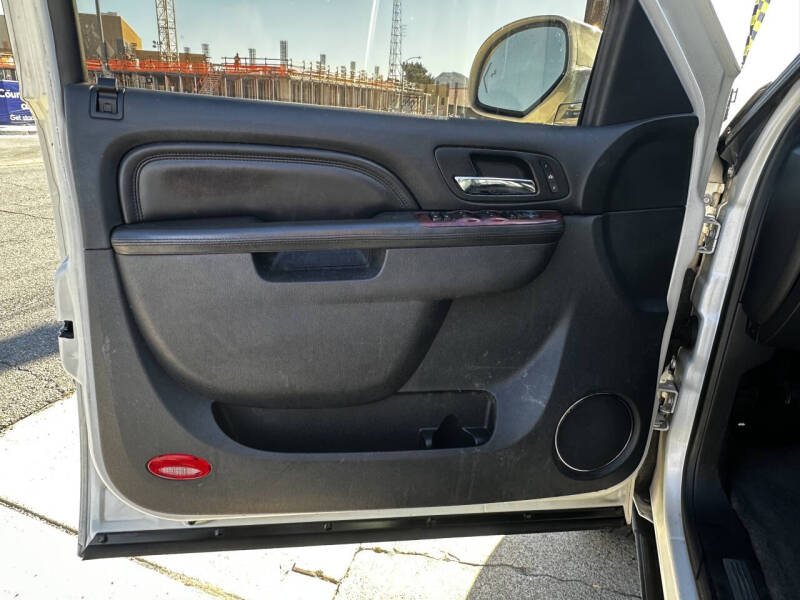 2012 Cadillac Escalade ESV Luxury