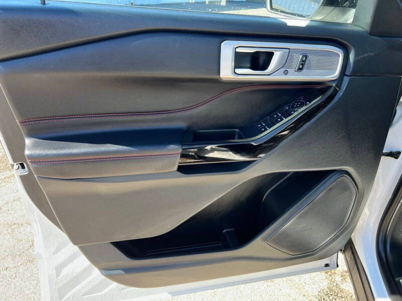 2024 Ford Explorer ST-Line