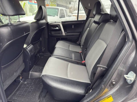 2017 Toyota 4Runner SR5