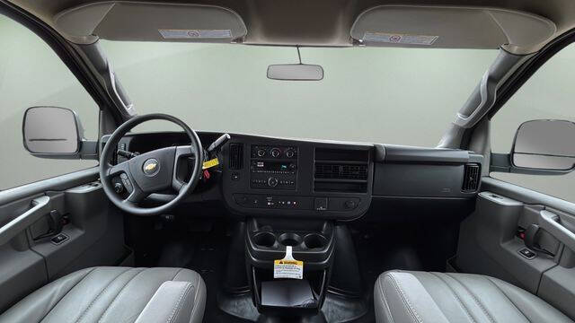 2025 Chevrolet Express 2500