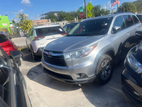 2015 Toyota Highlander for sale at Dulux Auto Sales Inc & Car Rental in Hollywood FL