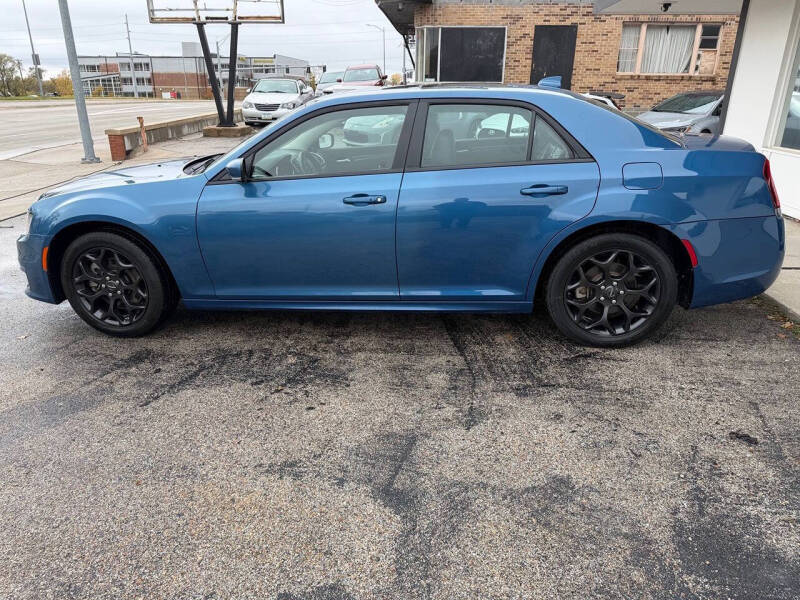2022 Chrysler 300 Touring L