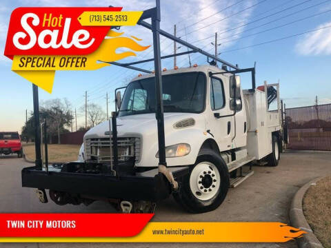 2005 Freightliner M2 106