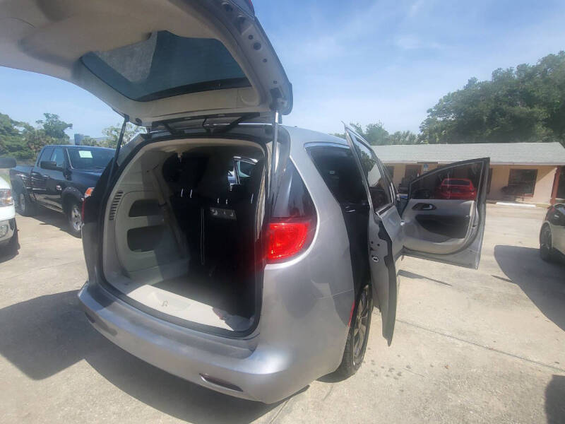 2017 Chrysler Pacifica Touring