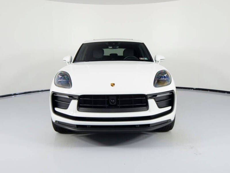 2025 Porsche Macan