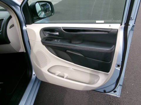 2016 Chrysler Town and Country Limited