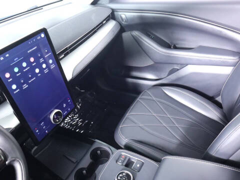 2022 Ford Mustang Mach-E Select