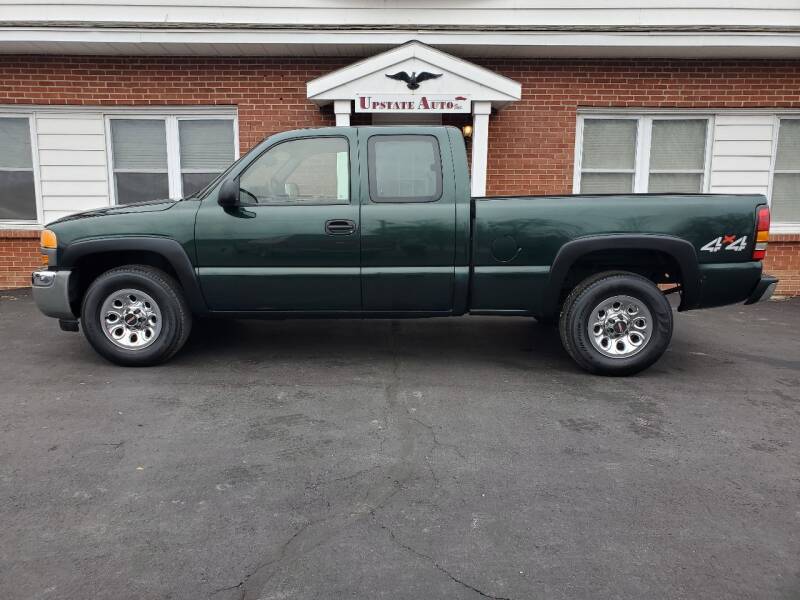 2005 GMC Sierra 1500 for sale at UPSTATE AUTO INC in Germantown NY