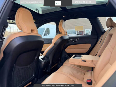 2020 Volvo XC60 T5 Momentum