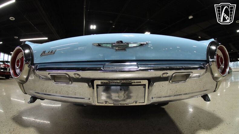 1962 Ford Thunderbird