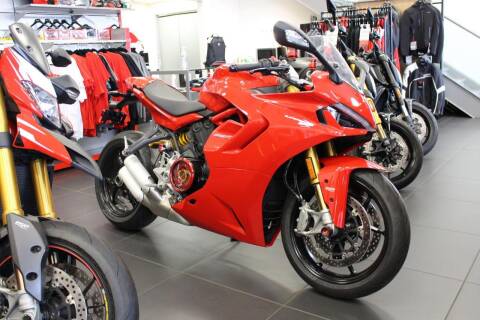 2022 Ducati SuperSport S for sale at Peninsula Motor Vehicle Group in Oakville NY