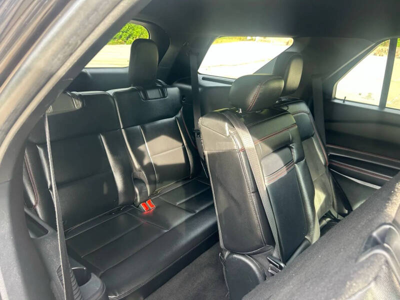 2022 Ford Explorer ST-Line