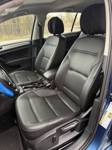 2016 Volkswagen Golf TSI SE