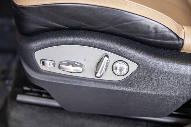 2017 Porsche Cayenne Platinum Edition