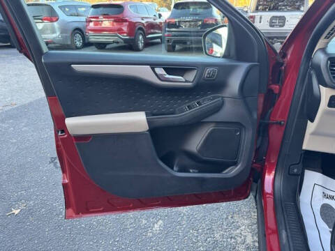 2020 Ford Escape SEL