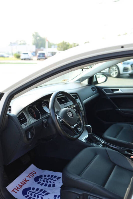 2016 Volkswagen Golf