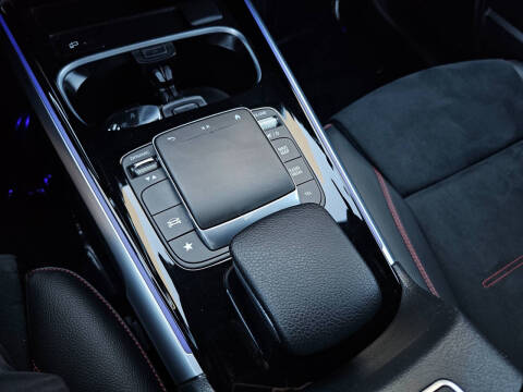 2023 Mercedes-Benz GLB GLB 250