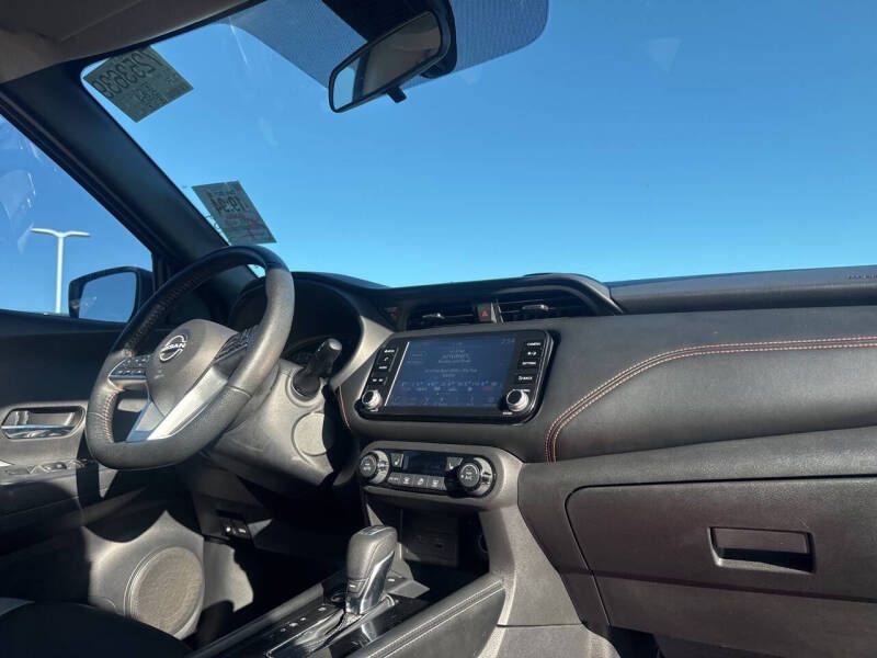 2023 Nissan Kicks SR