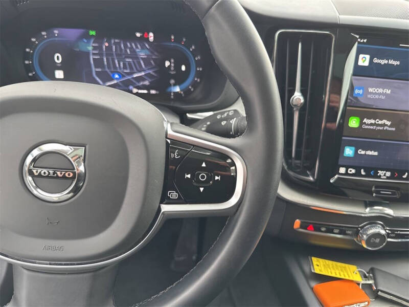 2025 Volvo XC60 B5 Plus Dark Theme