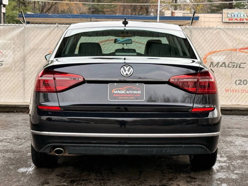 2017 Volkswagen Passat 1.8T SE
