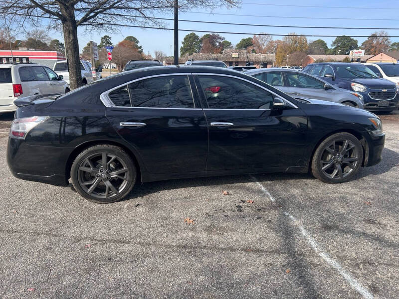 2013 Nissan Maxima SV photo 9