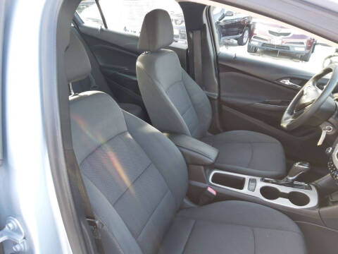 2018 Chevrolet Cruze LS Auto