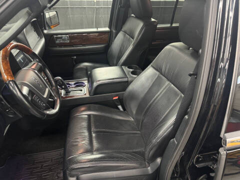 2016 Lincoln Navigator Select