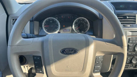 2009 Ford Escape XLS
