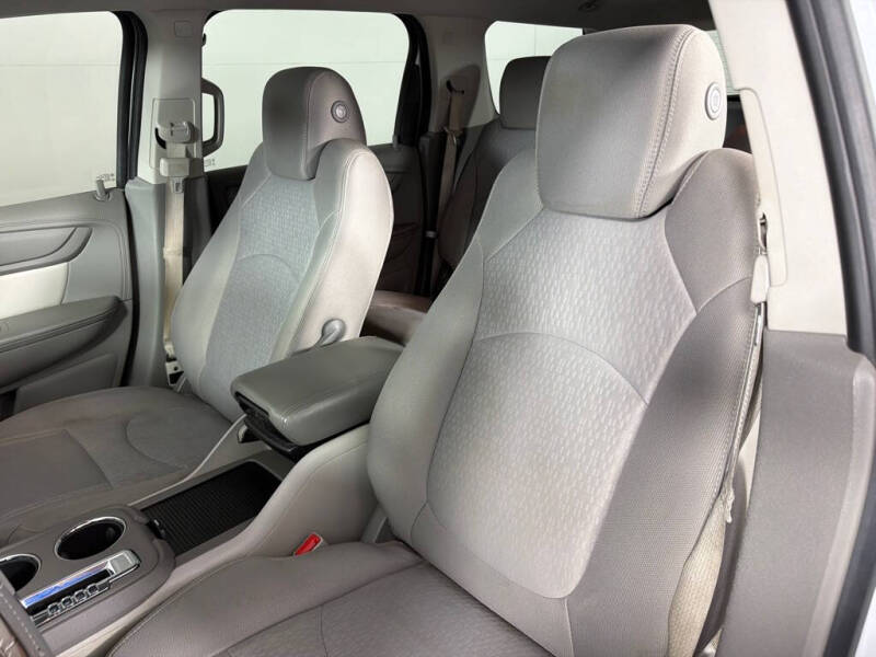 2016 GMC Acadia SLE-2