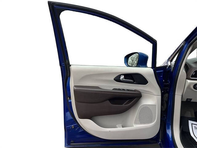 2021 Chrysler Pacifica Touring