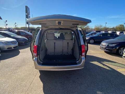 2014 Dodge Grand Caravan American Value Package