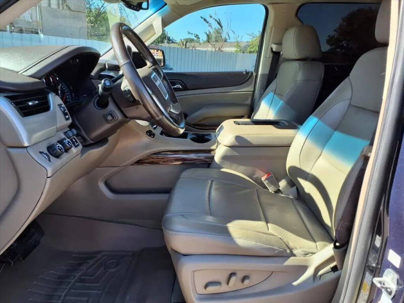 2017 GMC Yukon XL SLT